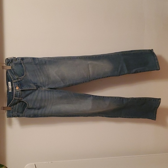 NWOT Signature by Levi Strauss Jean, straight, women size W30 L34. Faded blue. - Picture 1 of 10